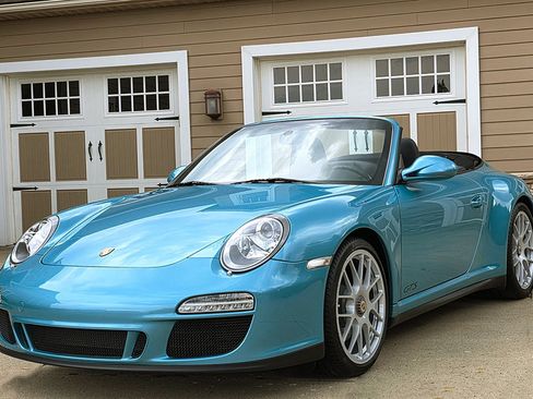 Used 2012 Porsche 911 Carrera 4 GTS Cabriolet AWD/4WD image 2