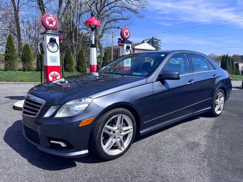 Used 2011 Mercedes-Benz E 550 Luxury image 1