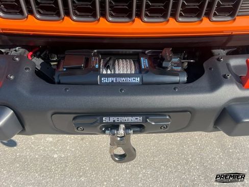 Used 2025 Jeep Gladiator Mojave AWD/4WD image 44