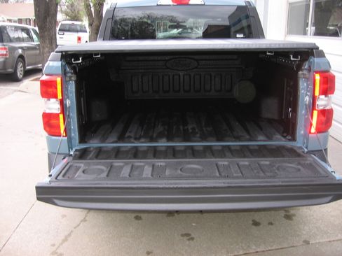 Used 2022 Ford Maverick XLT image 5