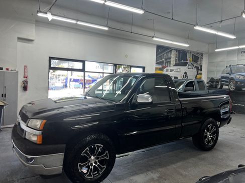 Used 2004 Chevrolet Silverado 1500 Classic W/T image 11