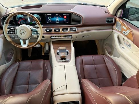 Used 2022 Mercedes-Benz Maybach GLS 600 4MATIC image 13