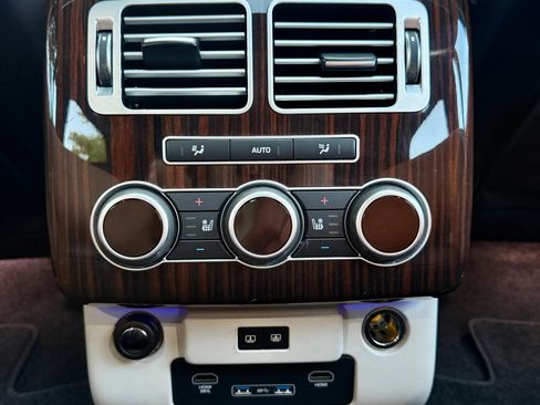 Used 2017 Land Rover Range Rover Long Wheelbase Autobiography image 13