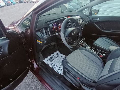 Used 2017 Kia Forte LX image 10