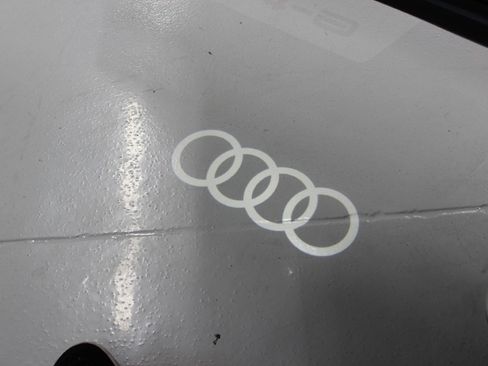 Used 2024 Audi Q4 e-tron quattro Premium Plus Sportback AWD/4WD image 31