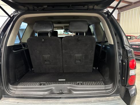 Used 2007 Ford Explorer XLT image 8