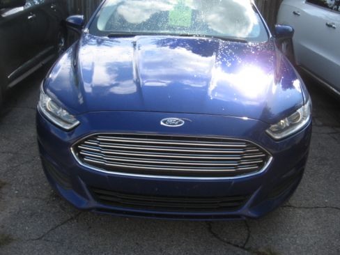 Used 2014 Ford Fusion S Hybrid FWD image 2