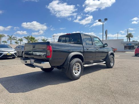 Used 2000 Nissan Frontier image 8