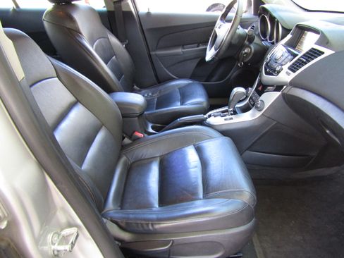 Used 2015 Chevrolet Cruze LT image 13