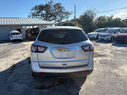 Used 2013 Chevrolet Traverse LT image 4