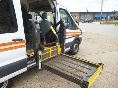 Used 2015 Ford Transit 250 130 Medium Roof RWD image 2