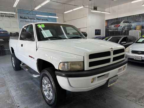 Used 1998 Dodge Ram 2500 Truck 4x4 Quad Cab image 10