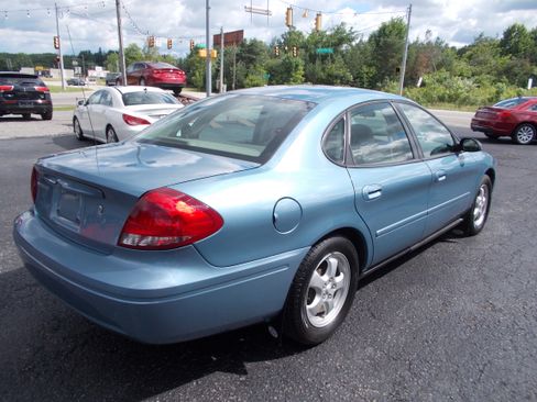 Used 2006 Ford Taurus SE FWD image 5