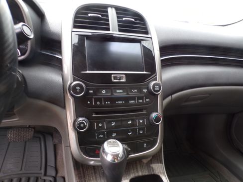Used 2014 Chevrolet Malibu LT image 11