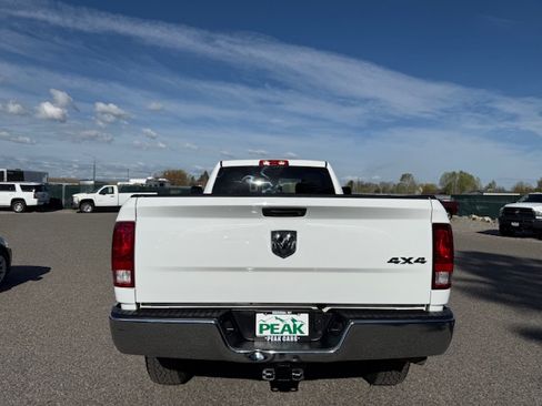 Used 2016 RAM 2500 4x4 Crew Cab ST image 4
