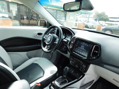 Used 2020 Jeep Compass Limited image 22