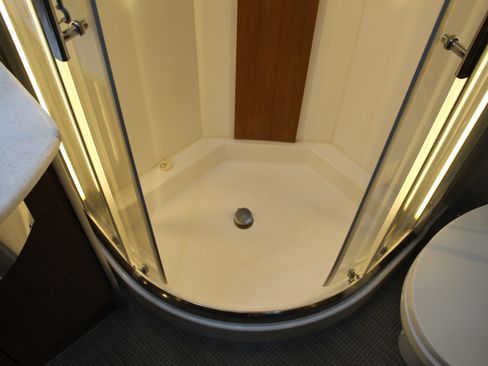 Used 2017 Mercedes-Benz Sprinter 3500 image 32