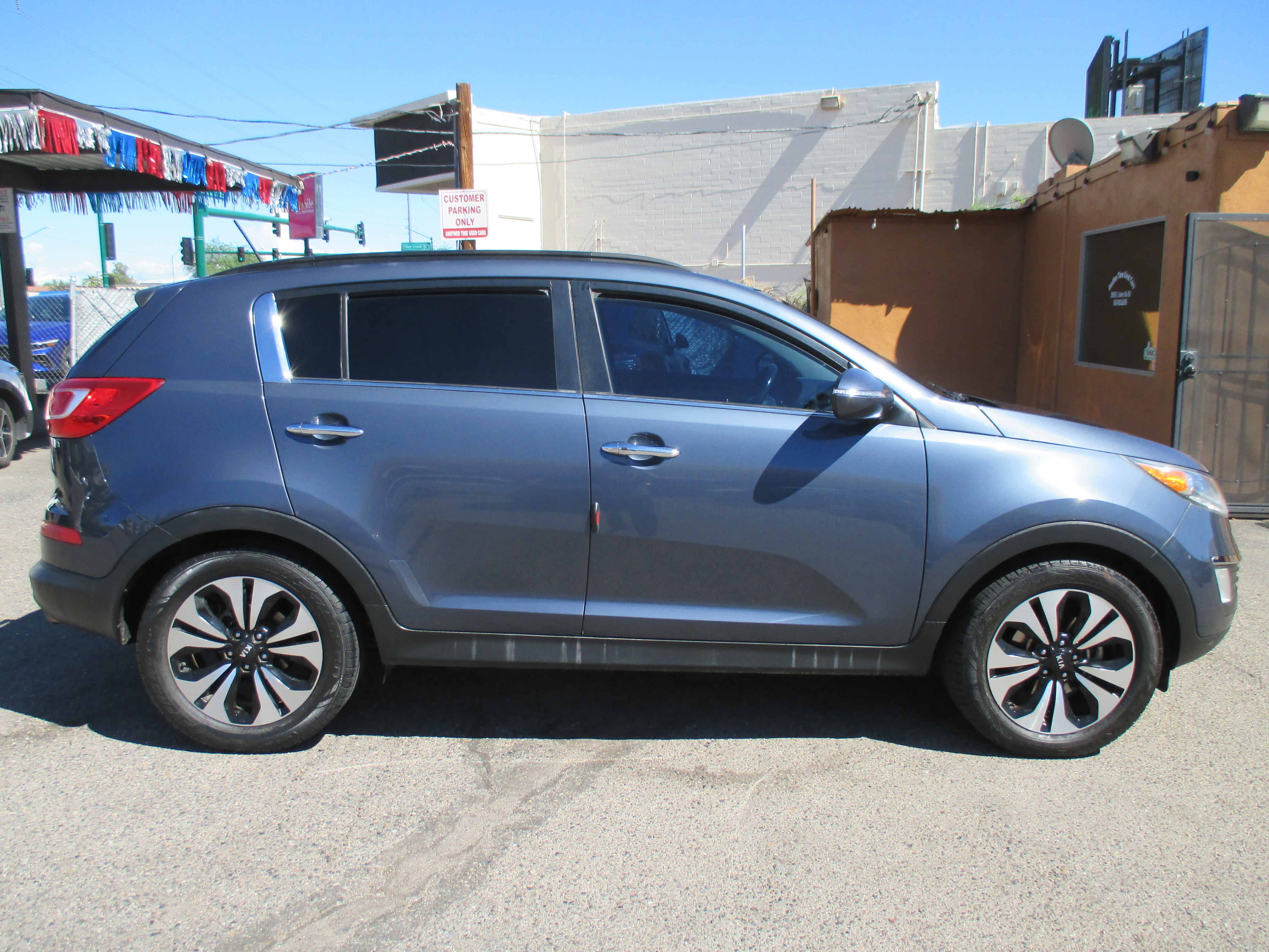 Used 2013 Kia Sportage SX Sport Utility 4D FWD image 2
