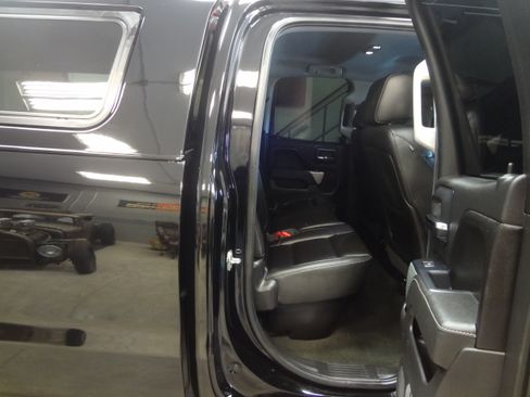 Used 2015 Chevrolet Silverado 2500 LTZ image 17