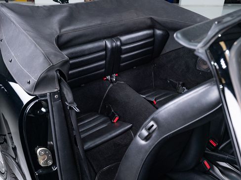 Used 1991 Porsche 911 Carrera 4 image 46