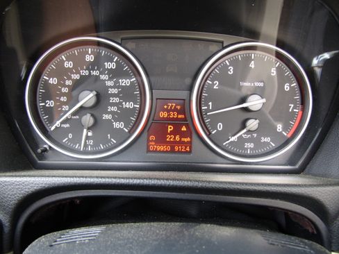Used 2009 BMW 328i Convertible RWD image 17