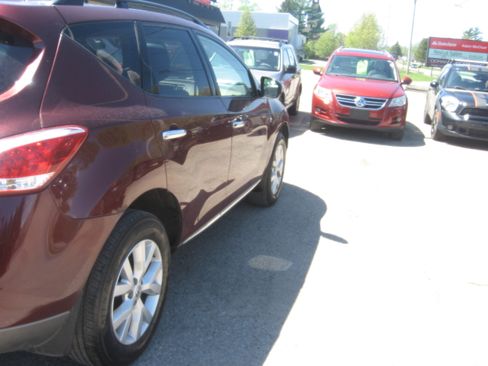 Used 2011 Nissan Murano AWD image 4