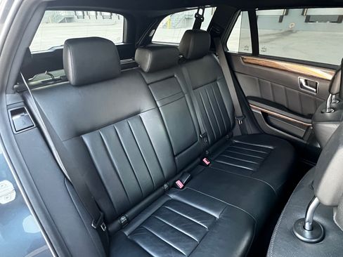 Used 2011 Mercedes-Benz E 350 image 30