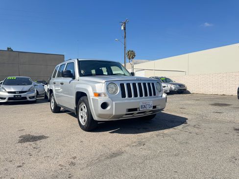 Used 2010 Jeep Patriot Sport image 9