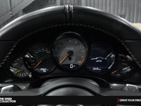 Used 2018 Porsche 911 GT3 image 31