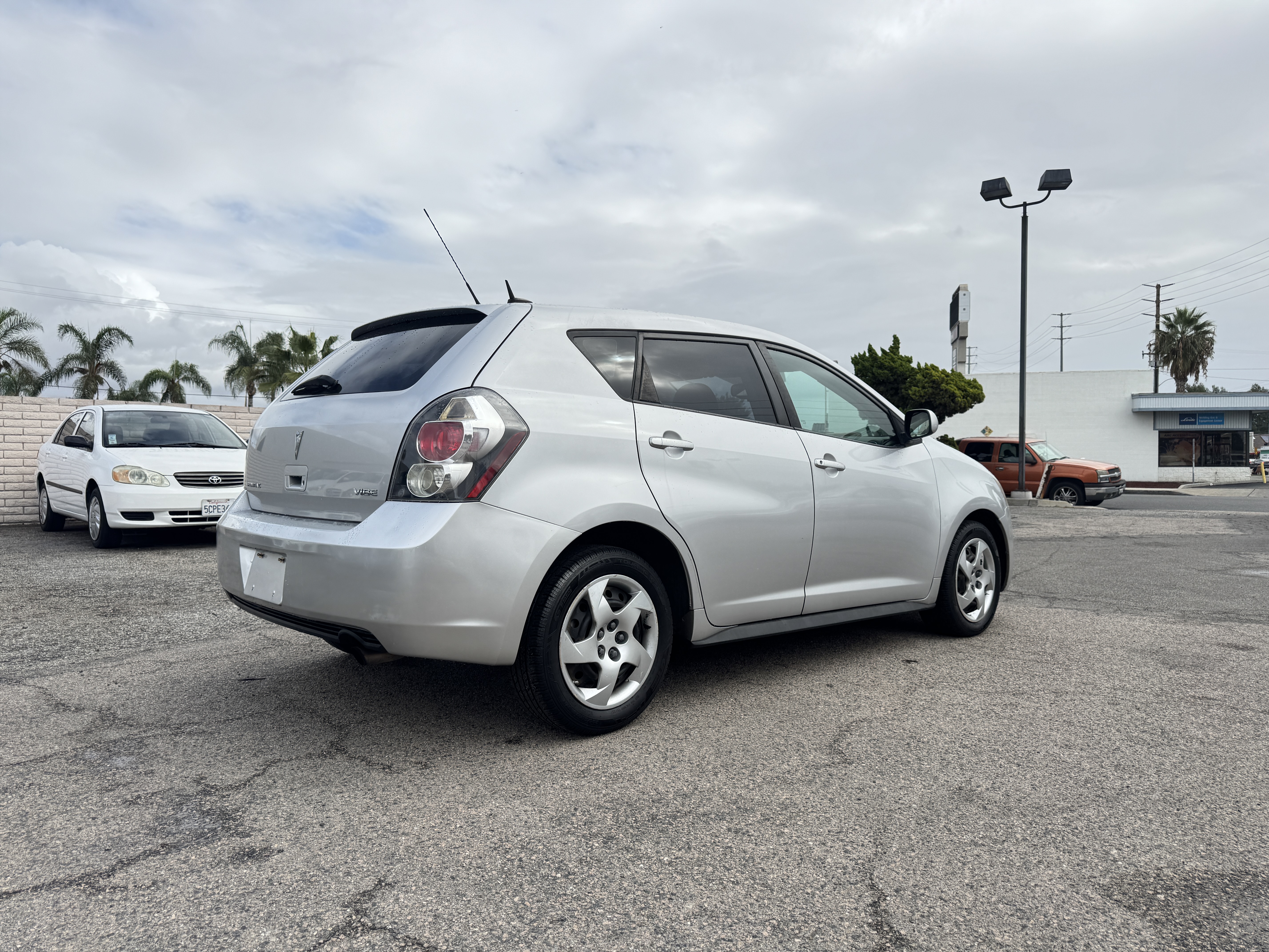 Used 2009 Pontiac Vibe UNAVAIL FWD image 10