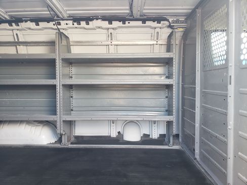 Used 2019 Chevrolet Express 2500 image 13