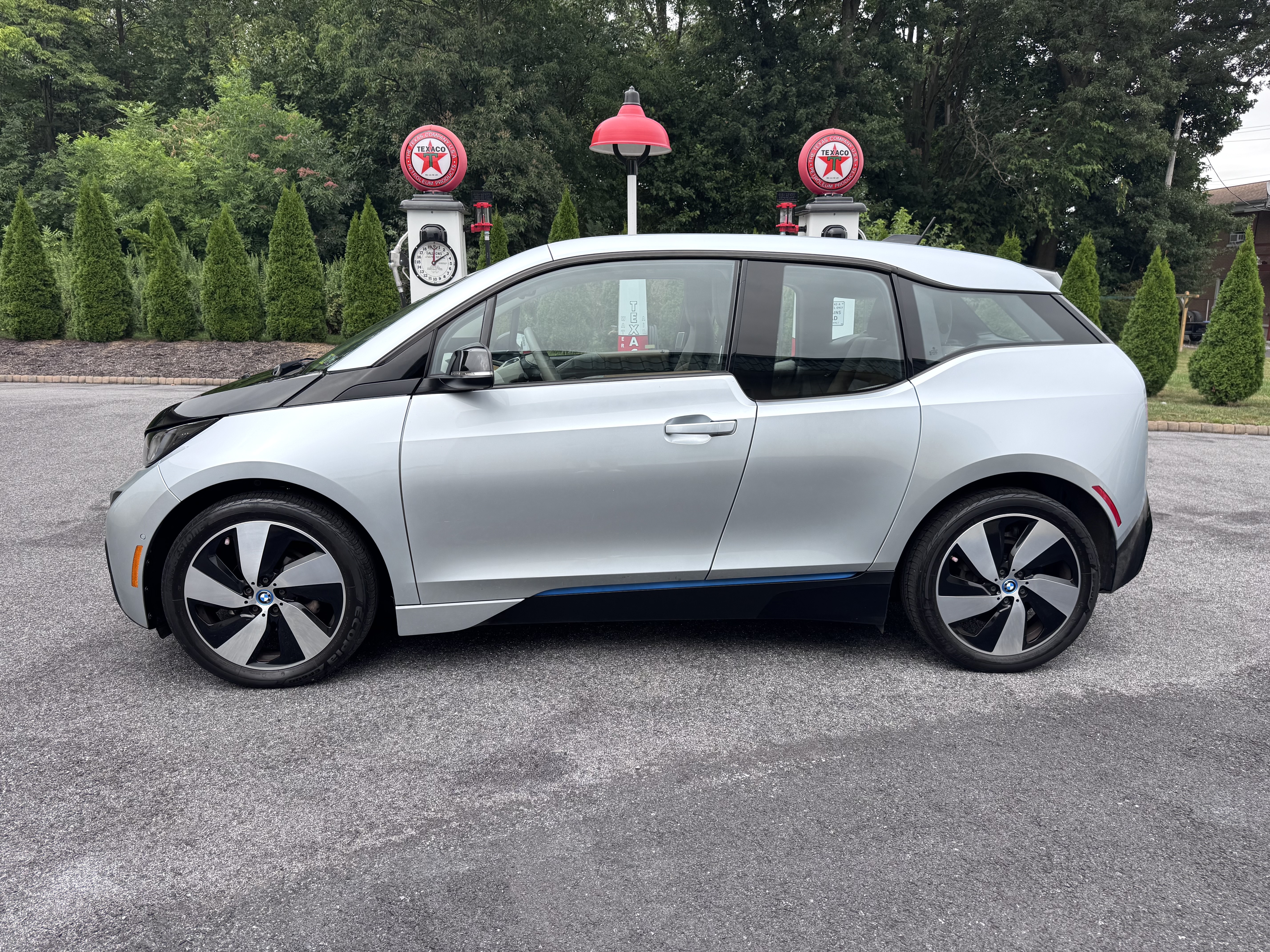 Used 2015 BMW i3 RWD image 9