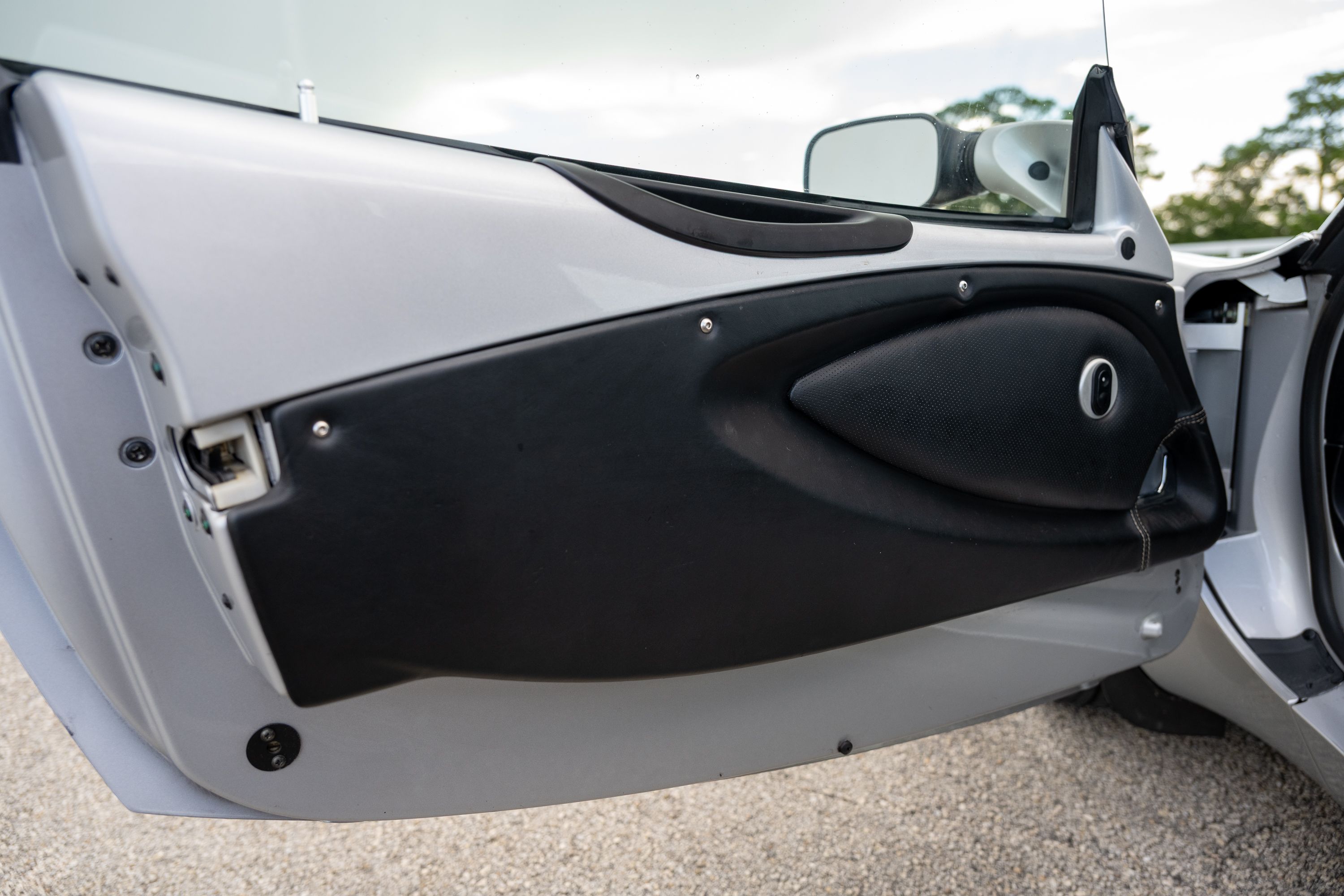 Used 2005 Lotus Elise w/ Touring Package RWD image 17