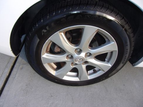 Used 2010 MAZDA MAZDA3 Touring image 14