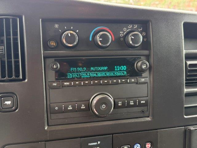 Used 2025 Chevrolet Express 2500 UNAVAIL RWD image 16