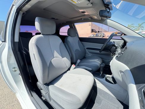 Used 2009 Hyundai Accent GS Hatchback FWD image 17