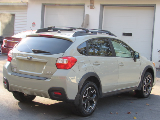 Used 2013 Subaru XV Crosstrek 2.0i Premium AWD/4WD image 8