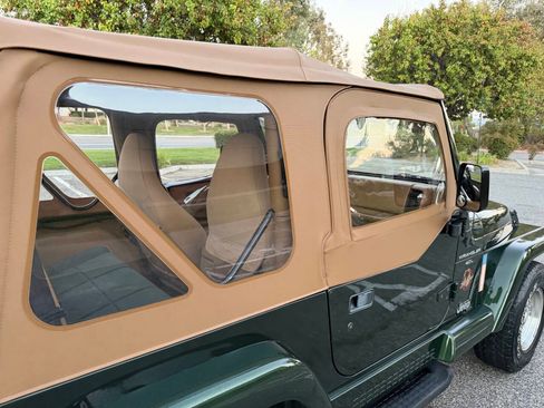 Used 1998 Jeep Wrangler 4WD Sahara image 43