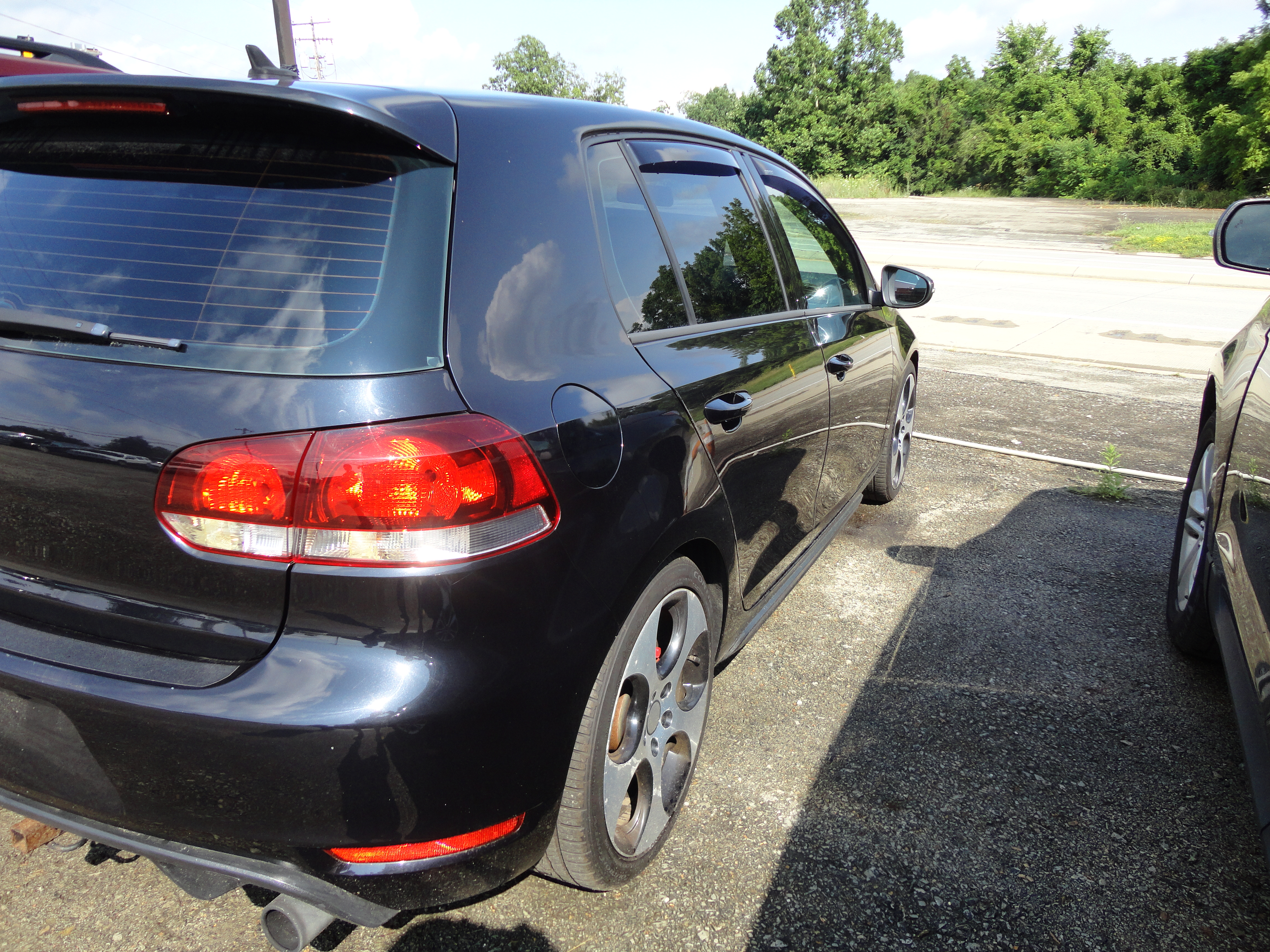 Used 2012 Volkswagen GTI 4-Door FWD image 6