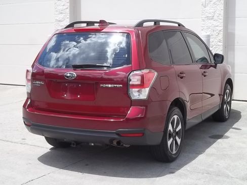 Used 2018 Subaru Forester 2.5i Premium image 5