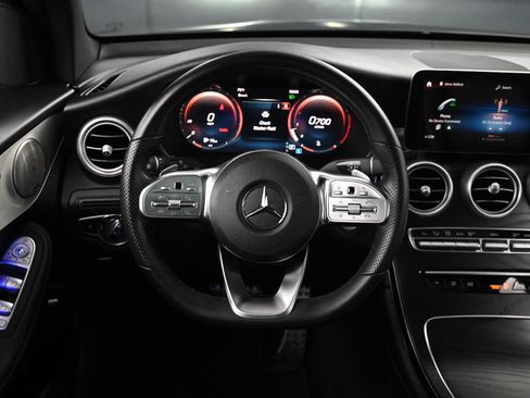 Used 2021 Mercedes-Benz GLC 300 image 24