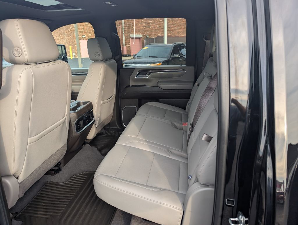 Used 2024 Chevrolet Silverado 2500 4x4 Crew Cab LTZ image 9