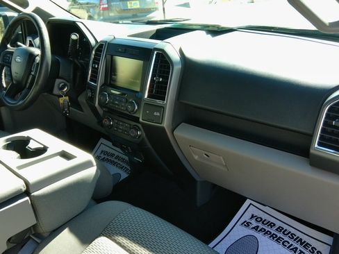 Used 2015 Ford F150 XLT image 44
