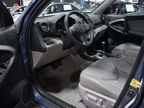 Used 2012 Toyota RAV4 Limited image 16