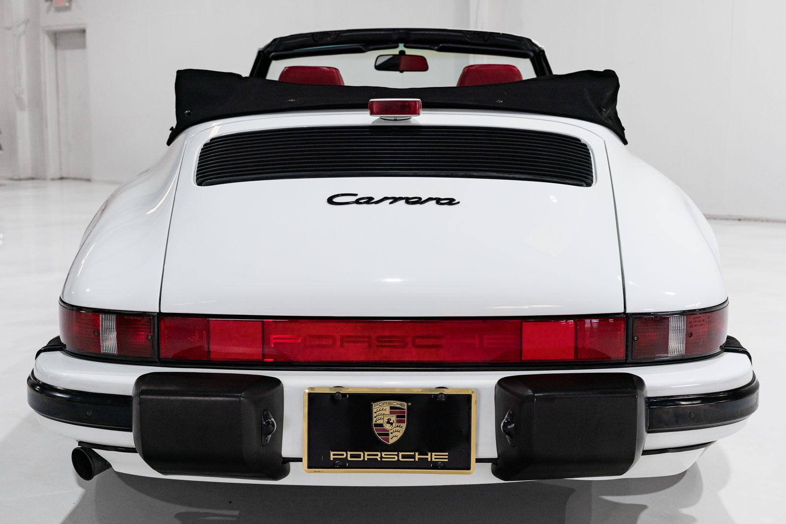 Used 1989 Porsche 911 Carrera Cabriolet RWD image 9