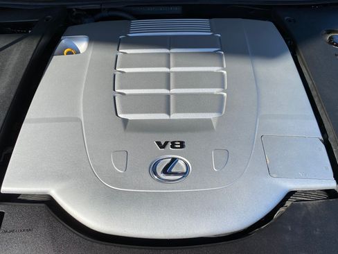 Used 2010 Lexus LS 460 Luxury image 3