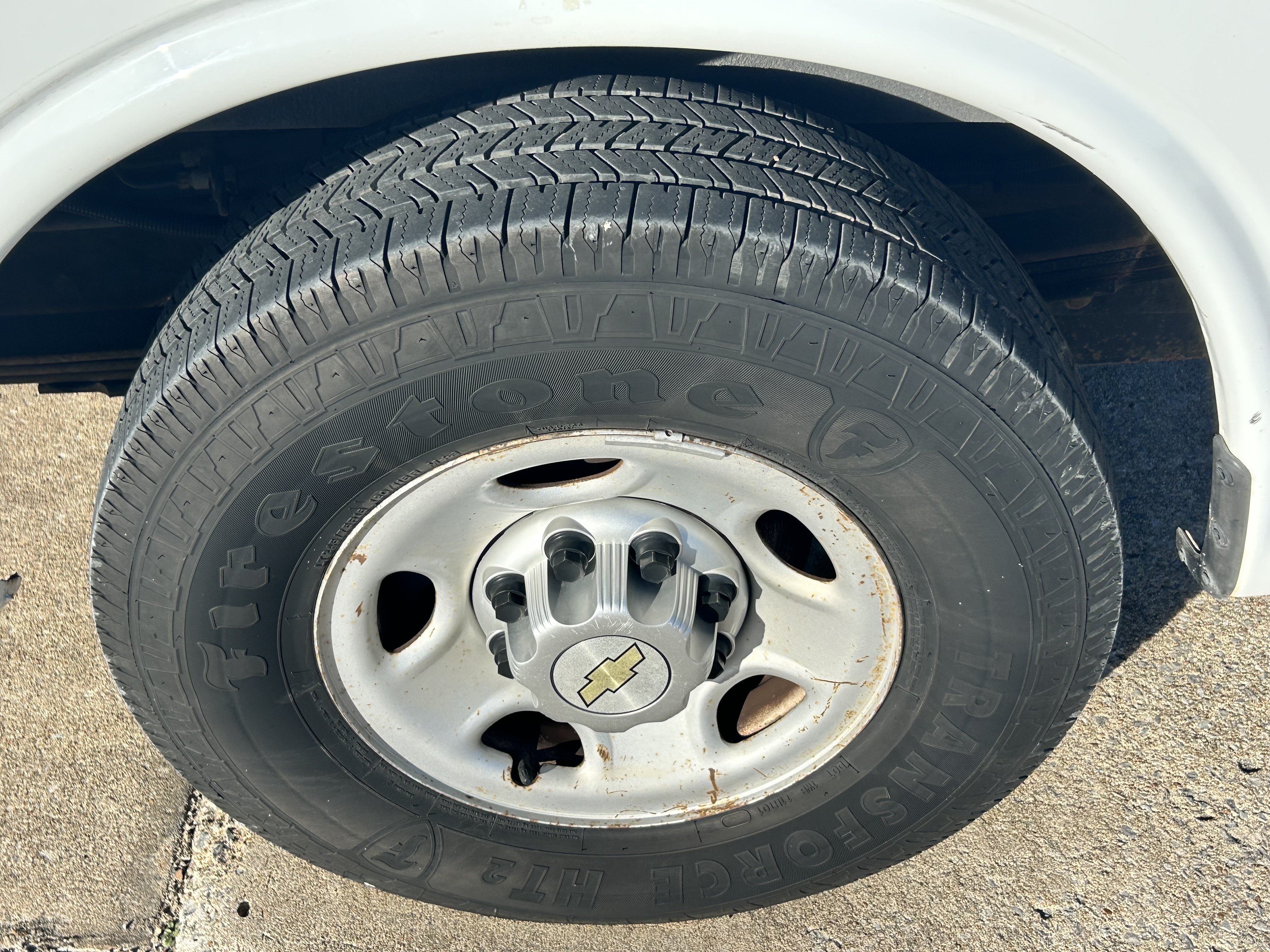 Used 2013 Chevrolet Express 2500 RWD image 32