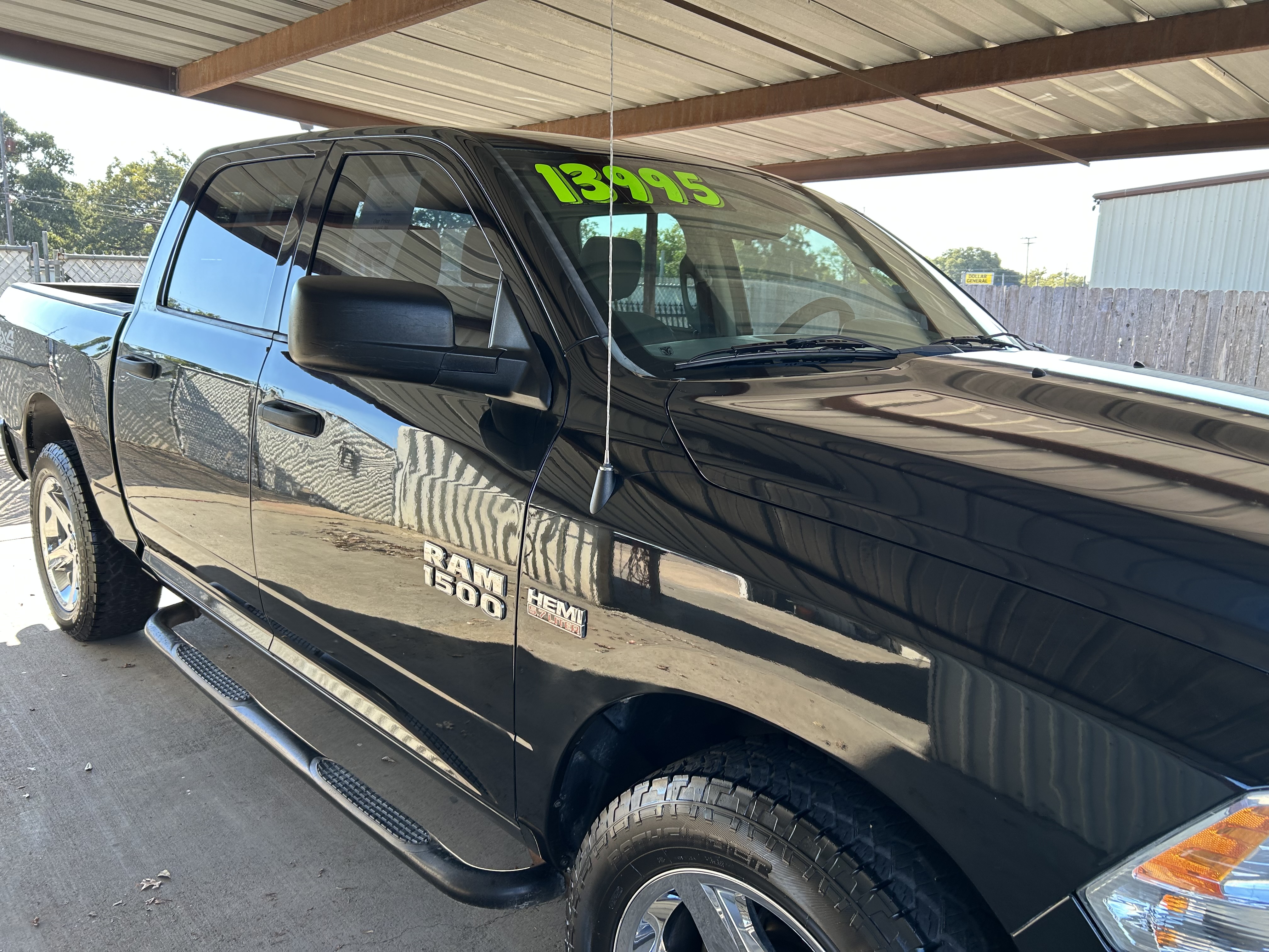 Used 2015 RAM 1500 4x4 Crew Cab Express image 5