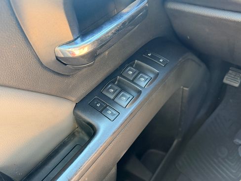 Used 2015 Chevrolet Silverado 2500 2WD Double Cab image 10