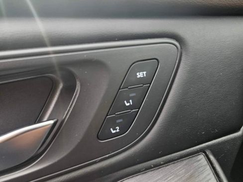 Used 2022 Nissan Rogue SL AWD/4WD image 16